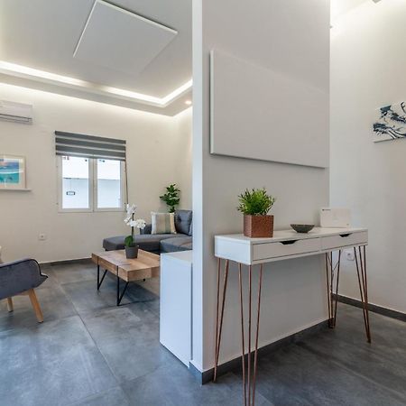 Misty Grey Apartment Near City Centre 이라클리온 외부 사진