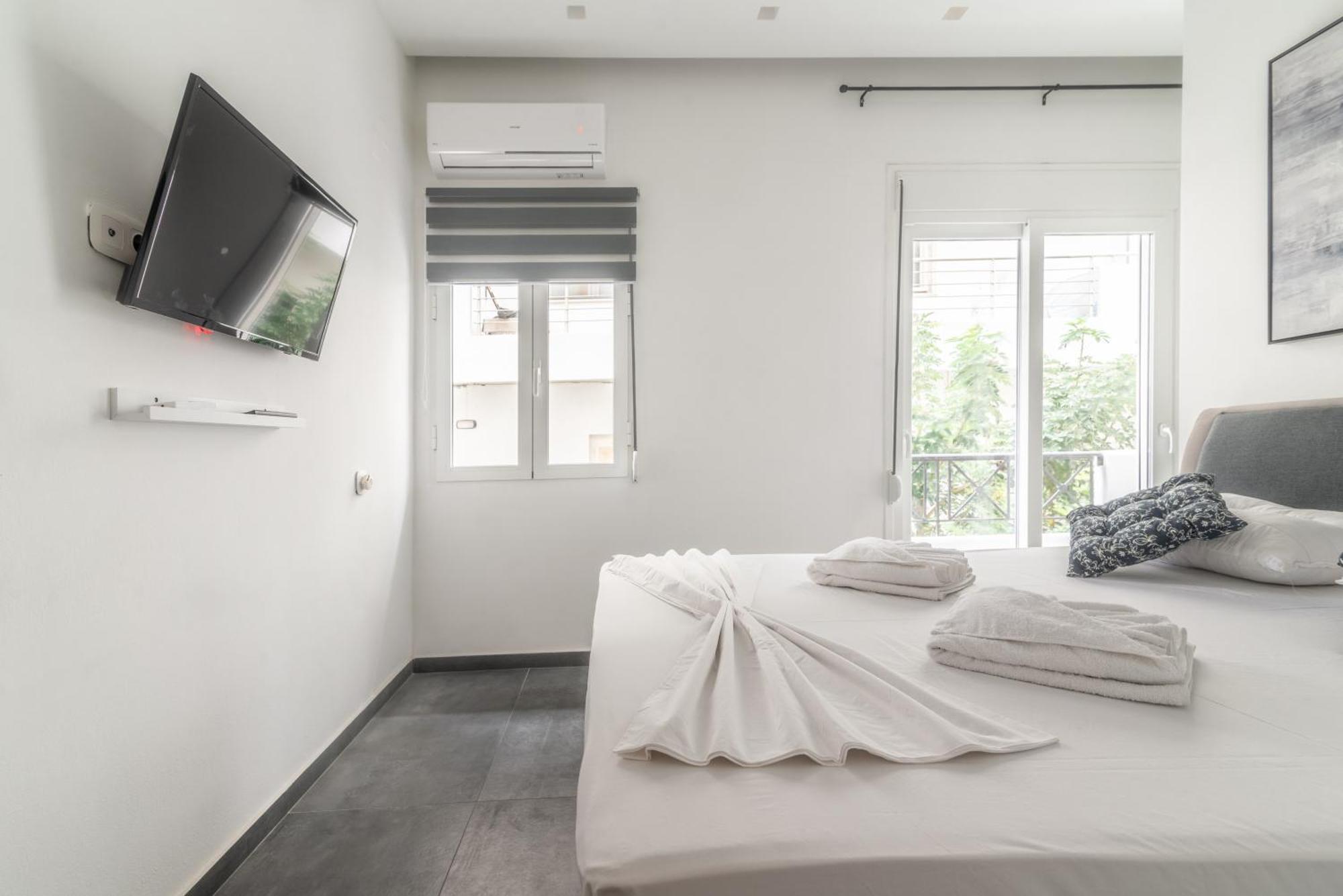 Misty Grey Apartment Near City Centre 이라클리온 외부 사진