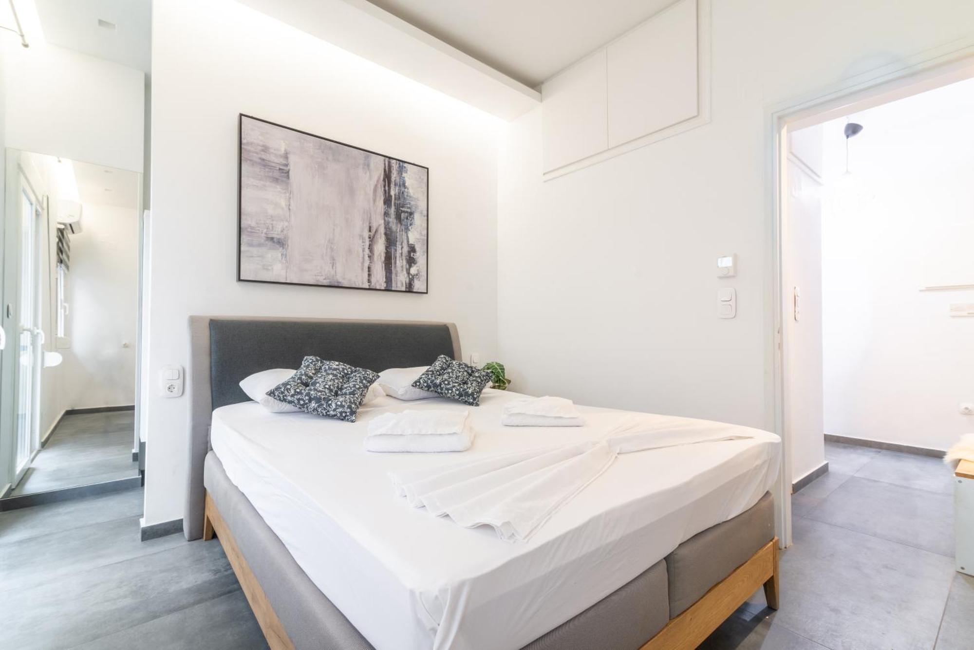 Misty Grey Apartment Near City Centre 이라클리온 외부 사진